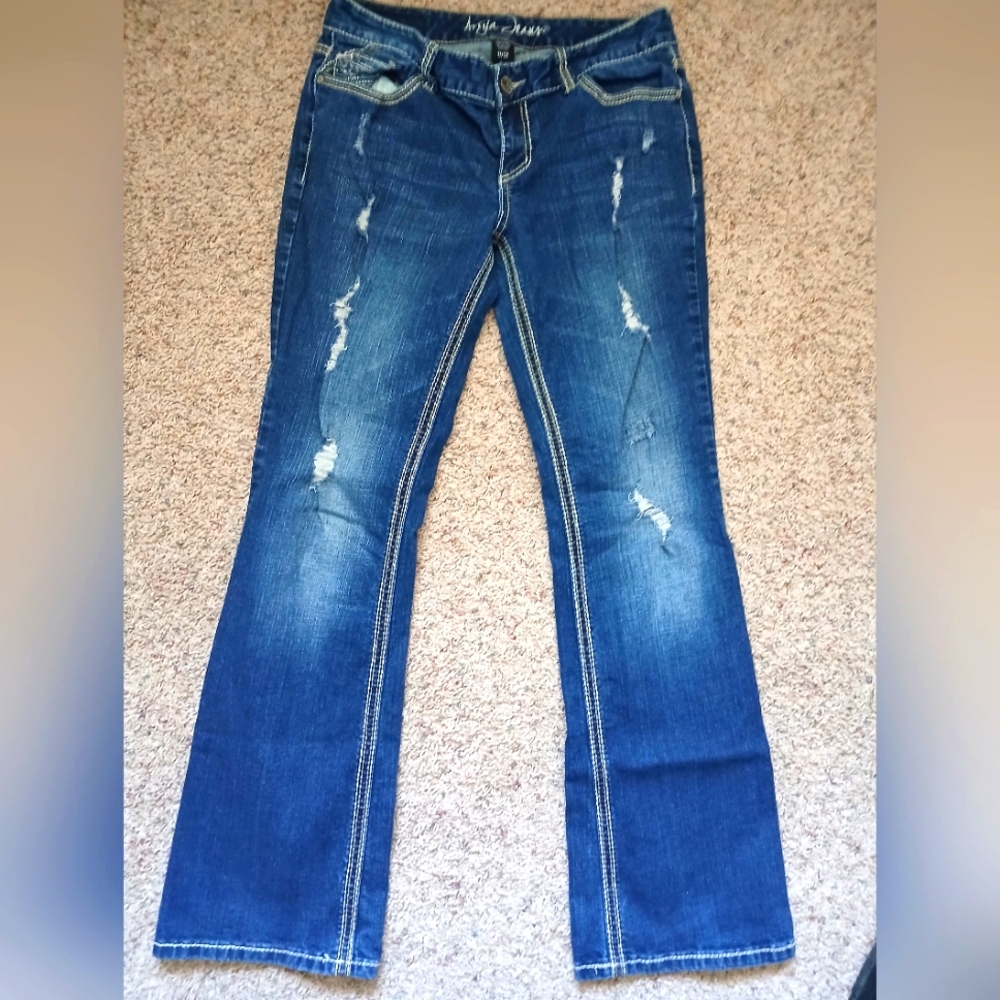Ariya Jeans